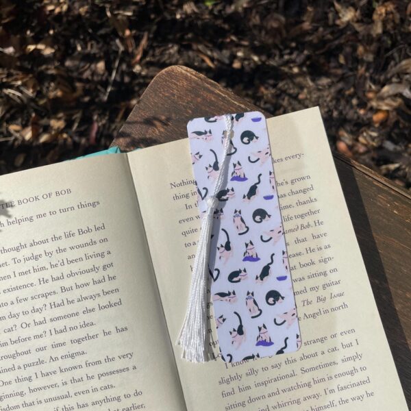 minimalist cat bookmark – black & white tassel