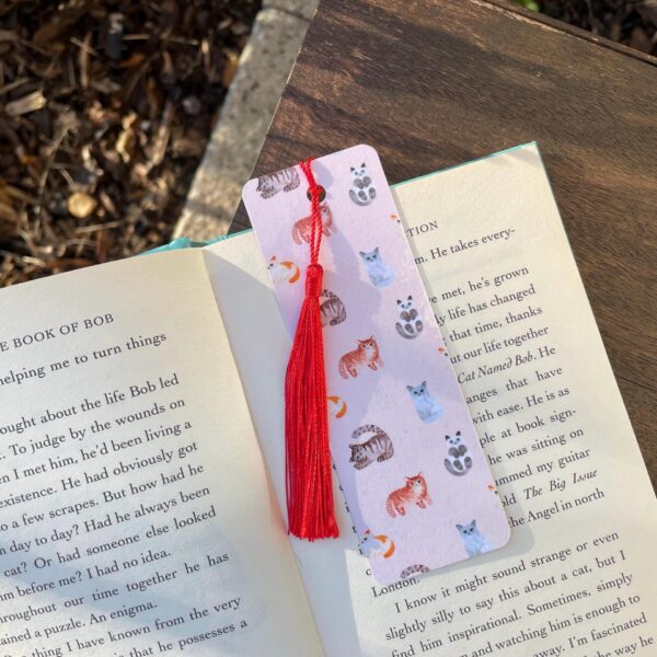 grey tabby cat bookmark – book lover gift